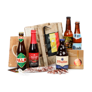 Verrassend paars gekleur kerstpakket Een vol gekleurd paars kerstpakket met allerlei lekkers voor iedereen